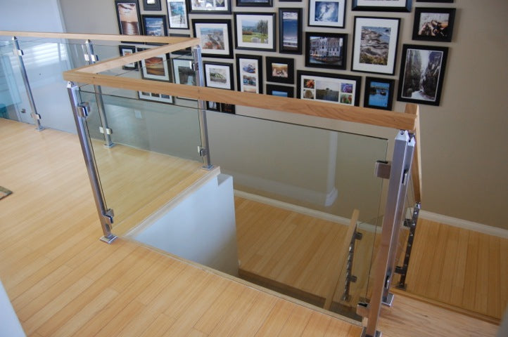 IPSQ40S42C316 Square Stainless Steel Corner 42" Post SS316